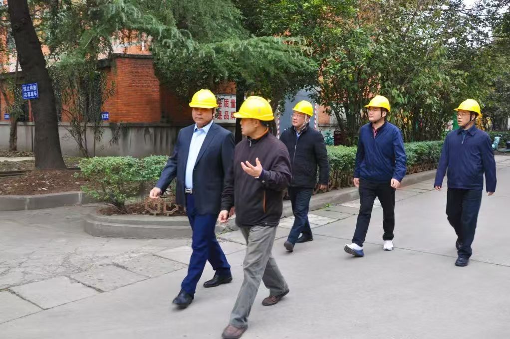 封面.jpg 封面.jpg